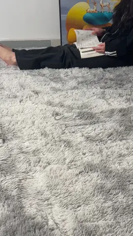 The plush carpet is really comfortable#dabootforce #greenscreen 