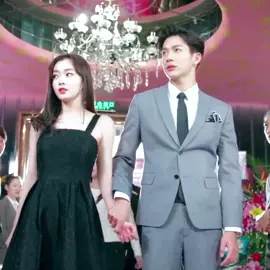 The male celebrity went public with his relationship to keep her from suffering.😎😘🙊#stairwaytostardom #songyi #baijingting #cdrama #chinesedrama #boss #Love#fyp #cmovie #PhimBo #PhimTrungQuoc
