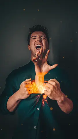 Inside Out☠️🔥 . First of the Halloween posts - hope you enjoy!🎃📸 . #creativephotography #portrait #portraitphotography #photoshop #halloweenphotoshoot 