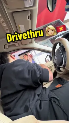 Waited 5 mins then pulled back up with a different voice 😂 #drivethru #accent #viral 