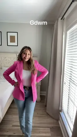 Get dress with me #blazer #getdressedwithme #trending #fall #arreglateconmigo #fashiontiktok #pinkblazer #latinasbelike #latinamom #fashioninspo #outfitideas #OOTD #viral 