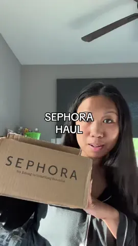 These sephora finds are in my holy grail products ✨ i might even have to order a second summer fridays set 😍 the iced coffee is crazy good ✨ #sephorafinds #sephorahaul #holygrailskincare #viralskincare #viralmakeup #sephoraholidayset #holidaysets #unboxwithme 