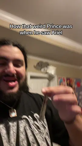 Gang saw a fish women and immediately wanted to get busy 😭😭😭 / links in my bio check me out 😎