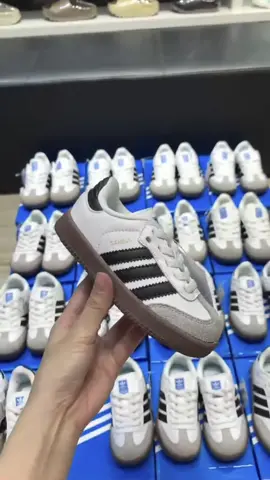 Khui giày hot hit cho bé Samba cực dễ đi nhẹ mềm #sneakers #giàythểthao #dephottrend2023 #depchobegai #depchobetrai #giàygiađình 