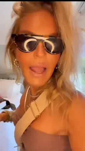 Quick get ready with me🔥 Love you all🥰 #fashion #style #amazon #foryou #fyp #foryoupage #losangeles #viral #getdressed #slay #sunnies #latina #fall #grwm #OOTD 
