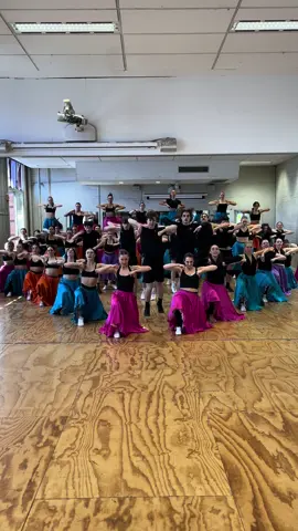 A little preview of our ‘Grease’ number for our end of year show !! ⭐️⭐️ ⁠ #musicaltheatre #greasethemusical #choreography #dancers #dancersofinstagram #contemporarydance #contemporarydancers #rehearsals #trainhard #commercial #performingarts #performingartsschool #tertiarydance #fulltimedance #fulltimedancers @GREASEwestend 