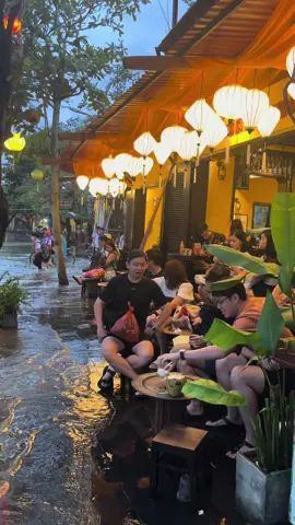 Đặc sản Hội An mùa nước lũ.  #chuanhoian #laquebistrohoian #nuoclutmientrung #hoiantrip #hoiancornercoffee #hoianancienttown #hoian 