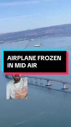 Airplane Frozen In Mid Air Explanation #airplanefrozen #glitchinthematrix #parralax #matrix 