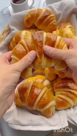 الكرواسون 🥐🥐🥐بمكونات بجد بسيطه جدااا موجوده في كل بيت تابعو الفيديو للآخر بناء علي طلبكم #كرواسون_بطريقة_بسيطة #كرواسون #كرواسون🥐 #كرواسون95 #كرواسون_رول #كرواسون_2 #كرواسون_سهل #اسهل_طريقة #وصفات_سهله #اسرع_وصفة #اسهل_الوصفات #وصفات_doly #طريقه_سهله #طريقه_جديده #طريقه_سهلة_وبسيطة #CapCut #fbyツ #handball #تحدي_نستله_سكويزي #new_totiktok #شعب_الصيني_ماله_حل😂😂 #فلسطين @doly🥧🧁🍰 