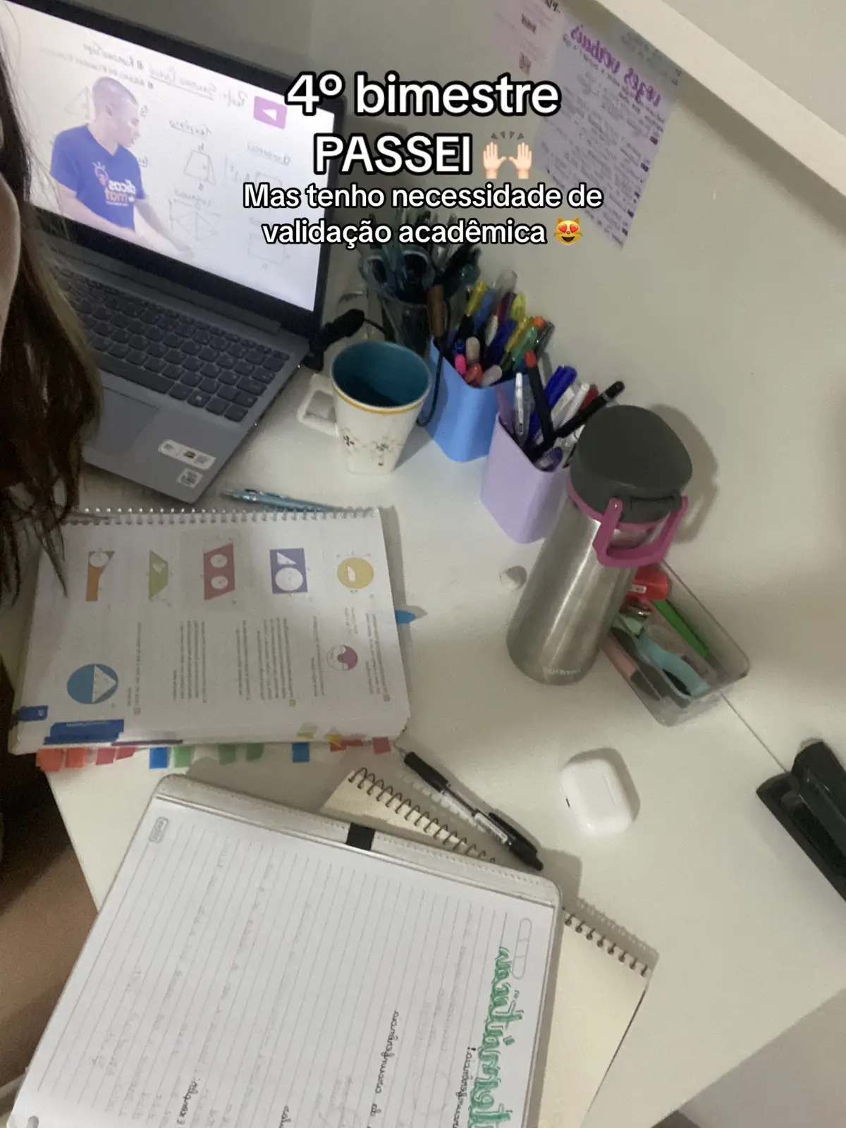 Minhas notas em primeiro lugar. #fy #fyp #trend #passeideano #nerd #nerdgirl #estudante #escola #provas #notas #alunaexemplar #validacaoacademica #viral #viraliza #foryoupage 