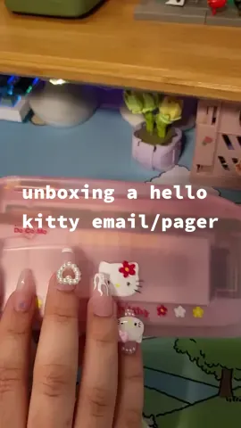 🎀One of my most unnecessary purchases ever🎀 < Japan exclusive email/pager device > *Once connected to the right phone, you can also send messages and receive them as well* ~ Yes, it's cute, but I can't truly test it out without the cell phone... Into the closet we go until I decide to sell it. #hellokitty #docomo #fyp #hellokittycore  #japanexclusive #aestheticunboxing #gamergirlsetup #GamerGirl #gamerlife #gamer #kawaiigames #kawaii #kawaiidesk #deskinspo #desksetup #deskdecor #cozy #reels #aesthetic #aestheticsetup #cutesetup #popular #foryoupage #setupinspiration #kawaiigaming #kawaiiaesthetic #sanriocore #flipphone 