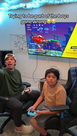 I just wanted to be part of the boys!!🥺😭 Sonic Superstars link in bio! #SonicSuperstars #Ad #theboys #family #familycomedy #fypシ゚viral @Sonic the Hedgehog 