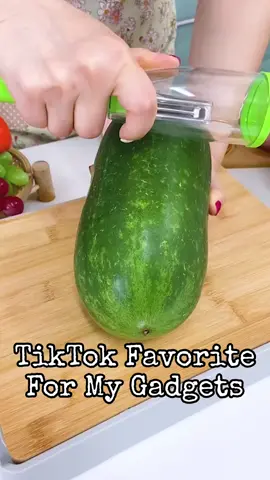 Prevent melon rind from flying around! #amazon #amazonfinds #amazonmusthaves #MomsofTikTok #amazonfavorites #fyp 
