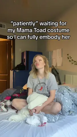 How long is this going to take !!! #amazon #mamatoad #fyp #thumbelina 