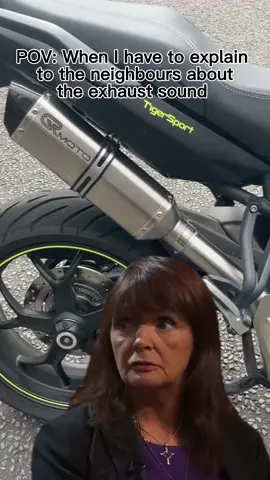 Louder exhaust?? Moi? #triumphmotorcycles #grmotoexhaust #tigersport1050 #bikers #bikercouple #bikercommunity #loudpipessavelives #exhaustnotes #Meme #MemeCut 