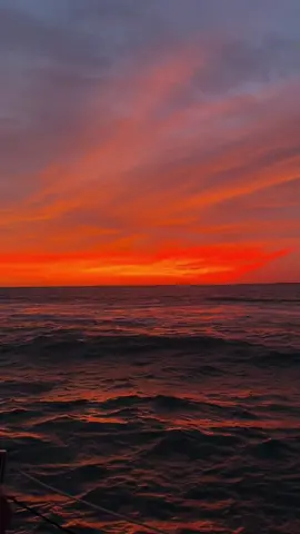 It was cloudy all day long and everyone was bummed because they thought it would ruin the sunset- but it actually turned out to be one of the most amazing sunsets I’ve ever seen!!  #thingstodoinkeywest #keywestsunset #coolsunset #oceanlover #boatlife #keywestflorida #margaritaville #sailonsailor #islandlife #traveltiktok #jimmybuffett 