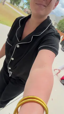 #stitch with @alix earle ask me if im wearing a bra…#alixearle #sahm #momtok 