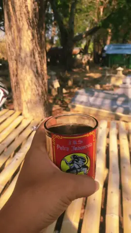 Ngombe anget2 bolo #makam #ikspikerasakti_indonesia #1980saesthetic #iks #fypシ 