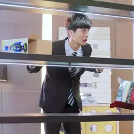 Boss's toys were all given away by his female assistant.😆😻😎#stairwaytostardom #songyi #baijingting #cdrama #chinesedrama #boss #Love #fyp  #cmovie #PhimBo #PhimTrungQuoc