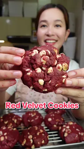 🍪 Red Velvet Cookie for the cookie lover besffriends! ❤️ Recipe:  125g butter, room temp 100g light brown sugar 75g white sugar 1 egg, room temp 1 tsp vanilla extract 1-2tsp red food coloring 265g APFlour 15g cocoa powder 1 1/2 tsp baking powder 1/2 tsp baking soda 1/2 tsp salt 300g white chocolate chip Chill in the fridge for 30mins minimum.  Oven preheated to 350F, bake for 14-15mins. Let it cool in baking tray for another 30mins.  What cookie naman next bestfriend? 😊 #foodiefred #hibestfriend #fyp #FoodiePH #longervideos #LearnItOnTikTok #baking #redvelvet #cookies 