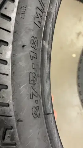 Chegaram os pneu maggions 90/90/18 traseiro e 2/75/18 dianteiro. Pneu de ótima qualidade com aquele preço que cabe no seu bolso❤️‍🔥✅ Diant 145,00. Traseiro 168,00🔥