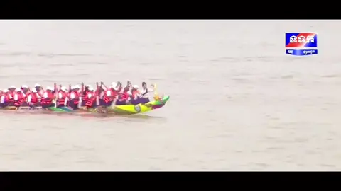 ទូកង ទូកអ៊ុំនារីដែលមាននារីជាអ្នករាំក្បាលទូក❤️#រន្ទះពេជ្រសែនជ័យ🏆#កីឡាលើទឹក🇰🇭🇰🇭🇰🇭 #ទូកង_កម្ពុជា_យើង #ទូកងកូនខ្មែរ #fyp  