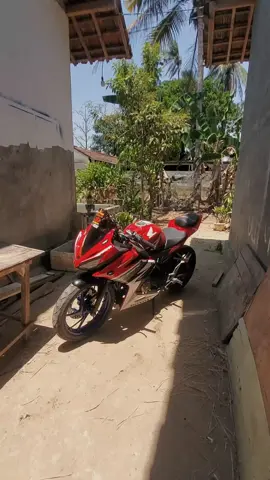 ga bisa sat set soalnya dana kuli😁#cbr150r #fyp #trendingtiktok #fypsounds ##honda #cbrindonesia🇮🇩 #lampungpride 