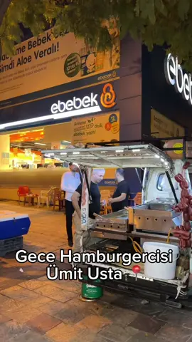Gece Hamburgercisi 🙋‍♂️ Ümit usta / #Adana 📍 #Reklam Bu hamburgeri yemeyen çok şey kaybeder. Ustam yıllardır işinin başında. Hakkını veriyor diyebilirim. Bu lezzeti denemeden geçmeyin derim. #SokakLezzetleri #NeYesekYaa #Hamburger #Food