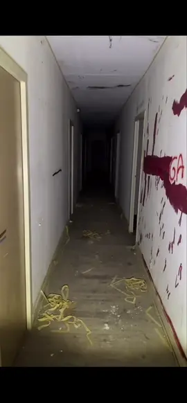 Couvent hanté enquete paranormal ! Part 1 #chasseurdefantomes #enqueteparanormale #urbexfrance #jery #viral #tiktok #horreurtiktok #paranormal #hante 