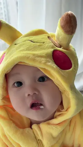 Mới sắm cho bé bộ đồ pikachu nhìn thấy cưng dễ sợ 😍 #embedangyeu #embe #trending #xuhuong 