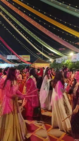 Nagaade sang dhol baje ....❤️❤️😘😘#foryoupage #dandiya #garba #foryou #fypシ #dandiyasong #navratrispecial #trending #kaushiwi #dandiyanight #dandiyachallenge 