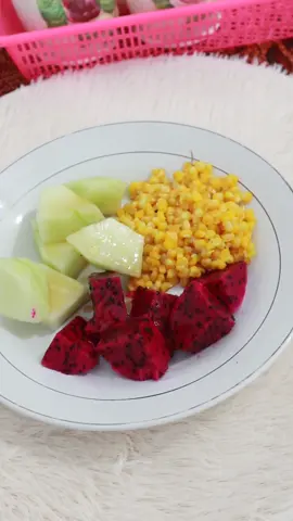 Penuh Warna Seperti Hidup Ini Buah Naga+ Jagung Manis+ Pepaya+ Madu #fyp #sarapansatset #makanbuahbuahan#sarapanpagi #polahidupsehat #ubahisipiring 