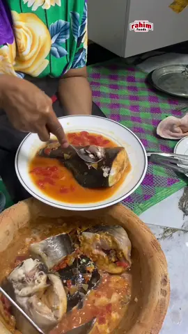 Catfish / Semutundu ❤️🥰 #rahimfoods Ugandan food #uganda #ugandatiktok #tiktokuganda #kampala #ugandanfood Kampala city. Best restaurant in Kampala Uganda. Kampala tiktok. Uganda tiktok #kenya #tanzania #Africa #AfricanFood #eastAfrican #lusaniya 