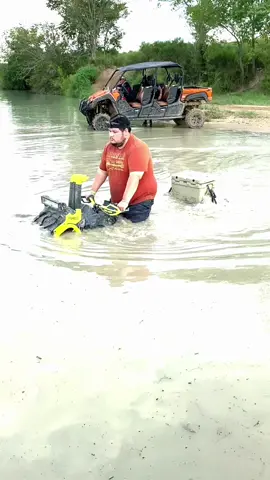 Weekend vibes #extremeoffroad #xtremeoffroadpark #creeksideoffroadranch #mudding #foryou #texas #fourwheeling #houstontx #rutas4x4 #foru #viral 