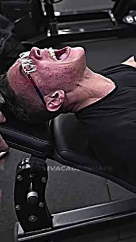 ONE MORE REP! 🧠🔥 #johann #johannschatz #jorlan #jorlanvieira #treinopesado #treino #legday #musculação #motivação #bodybuilding #foryou