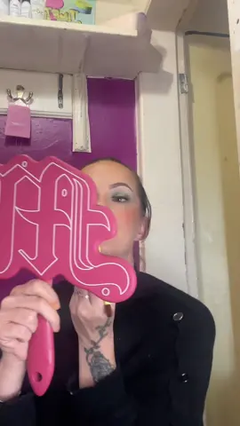 #fyp #fypシ゚viral🖤tiktok #tictok #fypシ゚ #fypシ゚ #lip #lipcombo #MBM #madebymitchell @madebymitchell @team_madebymitchell_ shades apple bite beam and kiss you all smudge no budge eyeline to line the lips 