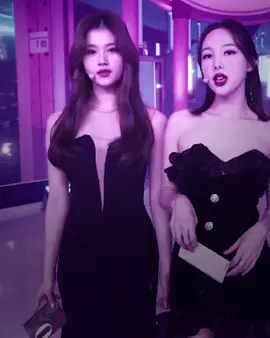 the hands.#sana #twice #minas_purple_penguin #jexxie_k1m #m1na_myoi #fyp #xyzbca #foryou #viral 