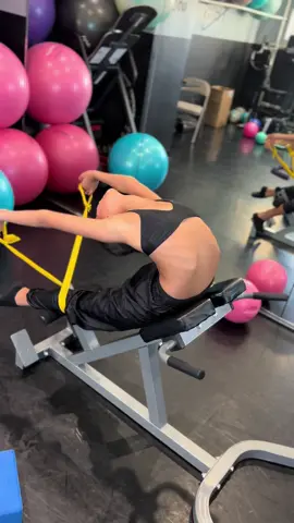 Lets stretch the BodyTech way!  . . 🧠BodyTech Method 📍Stars Dance Studio 💃🏼Sasha Mishev 🧑🏽‍🏫Bodybreaker . . #dance #dancer #flexibility #flexibilitytraining #strong #strengthandconditioning #strengthtraining #strength #stretching #stretch #dancemoms #dancestudio #ballet #ballerina #bodytechmethod #technique #athlete #sport #balance #instagram #gymnastic #rhythmicgymnastics 