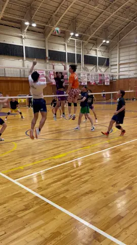必ず触られる #バレー好きとつながりたい #volleyball #バレー
