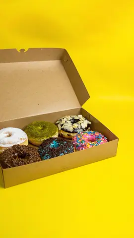 Motion graphic 📸 In frame : @meet_donuts #motiongraphics #foodtiktok #fotoproduk #motion #donuts 