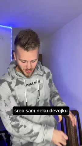 Bogami ja ne znam drugacije kako bi odgovorio na ovo.. Koji god da ti je odgovor najebao si! 😂 Posalji nekome! 🤪