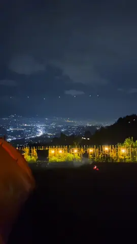 Masih menjadi tempat camp favorit untuk melihat view city light ✨ #camping #camp #citylight #malam #night #bogor #citylights #campinglife #campingbogor #campingideas #solocamping ##campbogor #puncakbogor #jawabarat #travelling #nature #visitbogor #explore #explorebogor #bogorpisan #bogorkeun #megamendung #bukitcirimpak #bukitcirimpakbogor #bukitcirimpakcampingground #bukitcirimpak1022mdpl #bukitcirimpak🏞🏕 