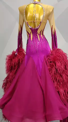 Absolutely gorgeous💃 it’s all about details  #couture #couturedancewear #designer #dresses #fringes #crystals #fashion #luxury #dance #dancers #dancesports #latin #latindress #rythmdress #blackpooldancefestival #wdc #latindresforsale #ラテンドレス #社交ダンスドレス #社交ダンス #платьядлястандарта #танцевальнаяодежда  #танцевальныеплатья 