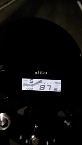 mode sad🖤🖤🖤 . . . #ridingmalam #r15gank #r15v3indonesia #liriklagu #coverlagu #liriklagujawa #indonesiagayabebas😎🤙 #balapliar #speeding #under250indo #indo150up #indosunmori #nightride #jogjamalam 