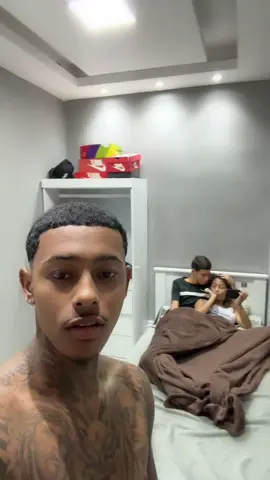 Alguém me explica oque aconteceu com a erika ?😂#fyp#fy#viral 