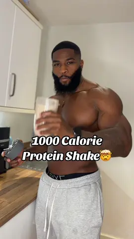 1000 Calories Protein Shake🤯  If you’re a hard gainer, struggling to put on weight or pack on muscle mass this is the shake for you🦾 Ingredients: Ice cubes Mixed berries 2 Bananas 250g Skimmed milk  60g Oats  1tbsp Peanut butter  50g Whey Protein  1tbs Chai seeds 1tbs Flex seeds  1tbsp Honey 1tbs Olive Oil  For help with your nutrition follow the link in my bio: https://prospersfitness.co.uk #nutrition #proteinshake #protein #smoothie #healthyfood #food #Fitness #fyp #bulking #1000calories 