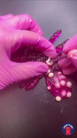 Itsy bitsy spider went to the dermatologist 🕸️🕷️ #asmr #fyp #satisfying #mochipimplepop #relax 