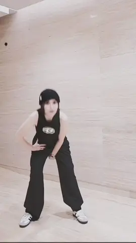 Mengapa gerakan ini sangat mengasyikan sekali 정국 아 아 아 아 아 아.......... 🤪✌🏻
