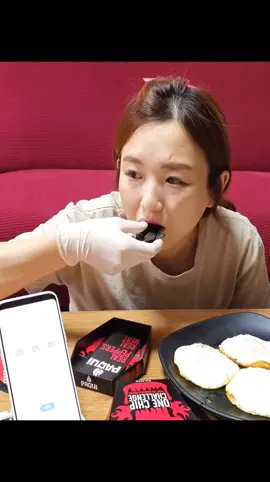 THE DOG ASKED? WHAT ARE YOU EATING? #mukbang #asmr #eating #food #yummy #fypシ #Foodie 