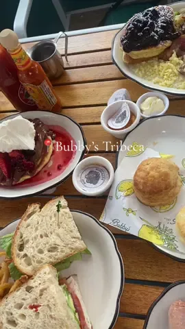 here’s your sign to try Bubby’s in NYC 🤤 #nycfood #nyceats #nycbreakfast 